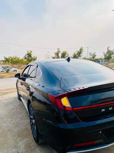 Hyundai Sonata  2.5cc