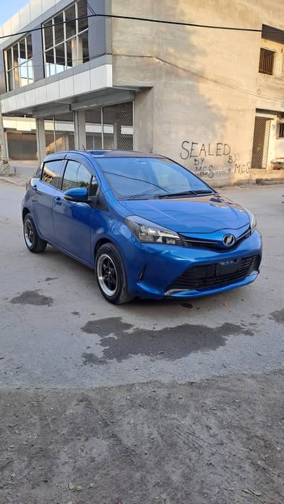 Toyota vitz brnd new condition
