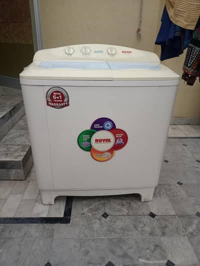 Royal Machine washer and dryer