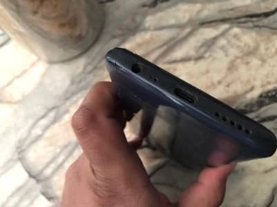 Redmi 8 ha phone chlny ma bilkul oky ha 4/64 ha Box sth ha