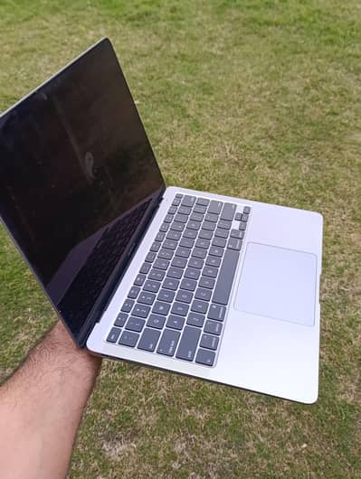 MacBook air 2020 8/512 10/10