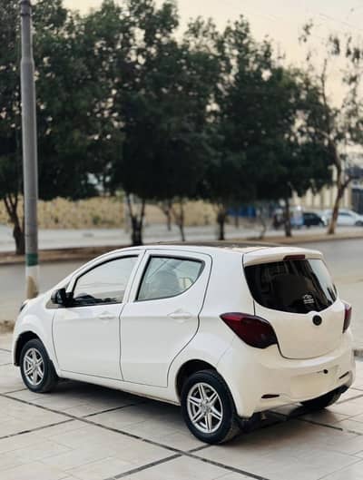 Prince pearl highly maintained car in best condition