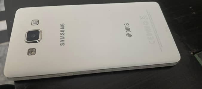 sumsung A5 10by10 original condition original panel only bettry weak