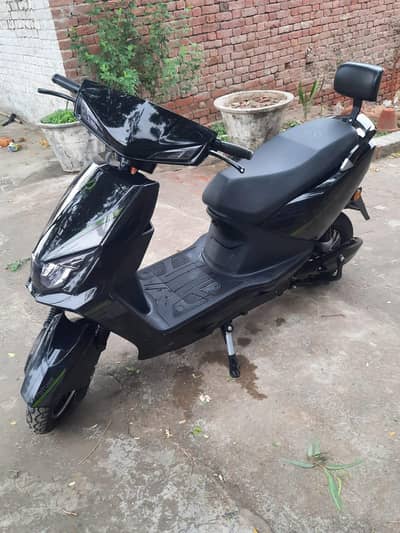 Azadi pro 1000 wat electric bycke