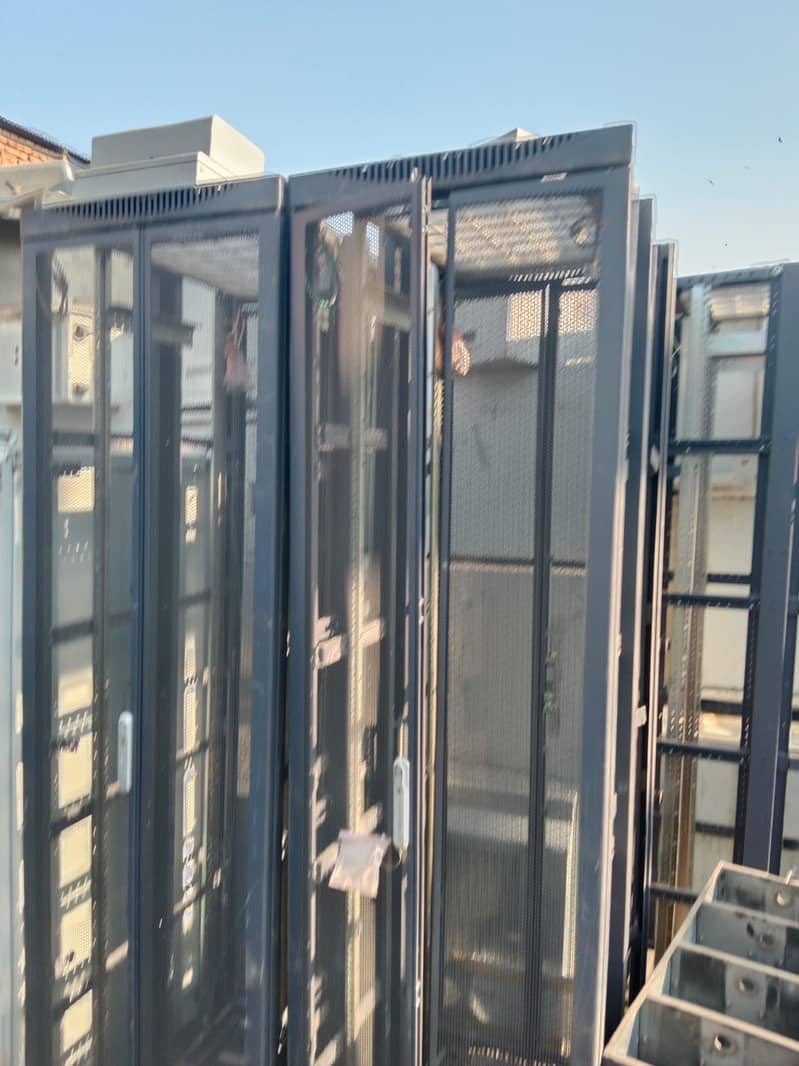 HUAWEI SERVER RACK 1