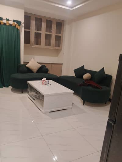 Short time 1bed ROM full furnished apartments safe and scour 100%coupe allow