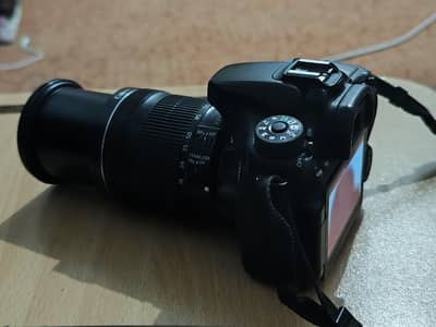 Canon EOS 70D DSLR | 18–135mm IS STM Lens |