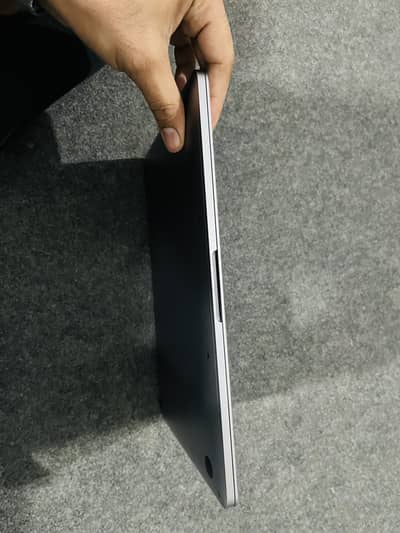 MacBook Pro 2020 13inch 16GB /256GB condition Aplus