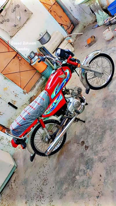 Honda CD 70 2024 ka 8wa month. (03231380320) call and wattsp.