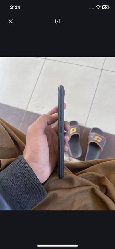 1-8 gb battery timing thori kam hai isliye sale kar rha hoon