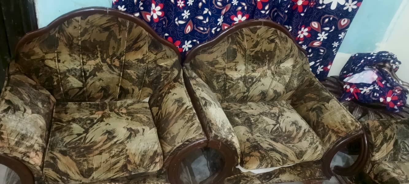 Used Good Condition Sofas Set 1