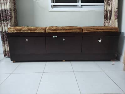 Seti sofa/ 3 seater in new condition as 10/10