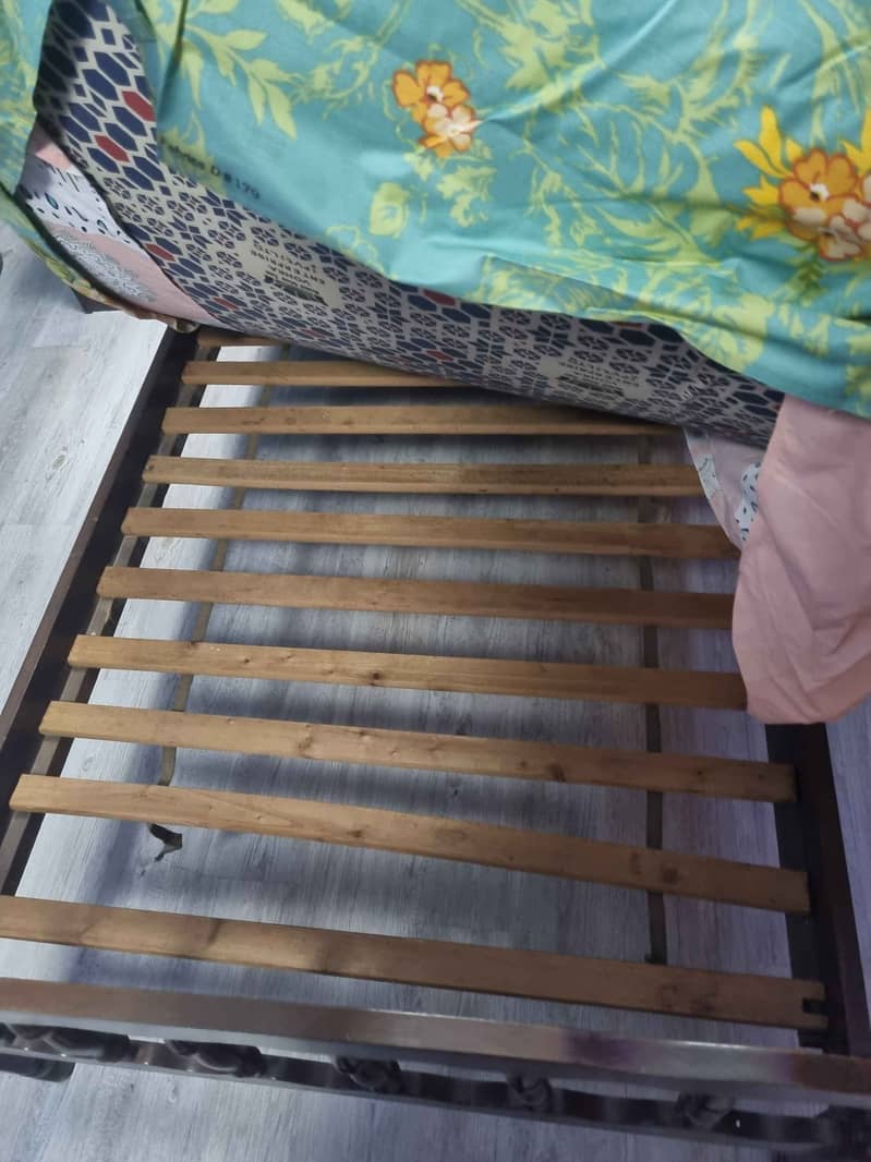 Single Bed With Side Table. 1