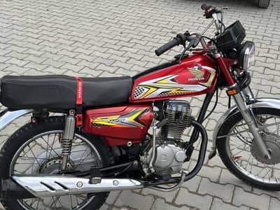 Honda 125 (Urgent sale) need Money