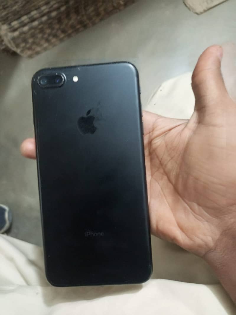 Apple iPhone 7 Plus 0