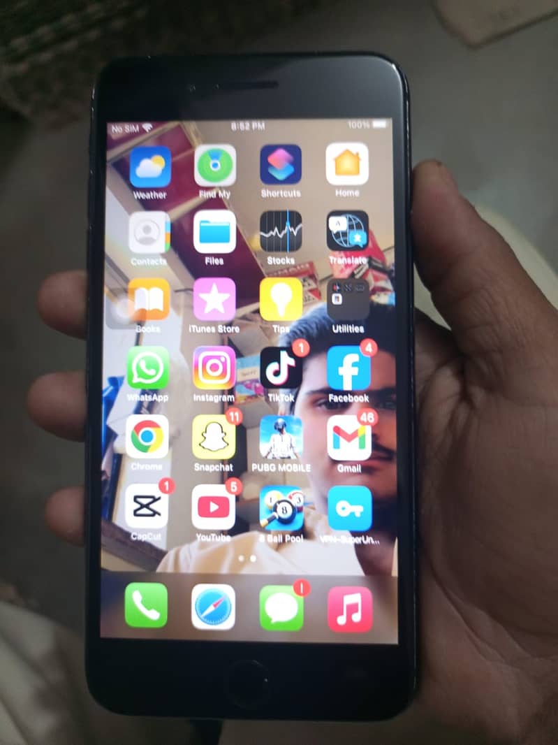 Apple iPhone 7 Plus 1