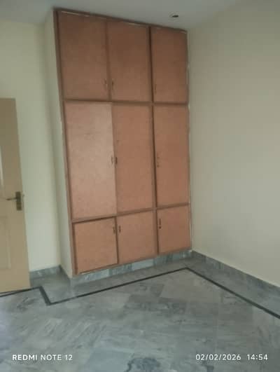 G-11/2 25*40 Upper portion Available For Rent