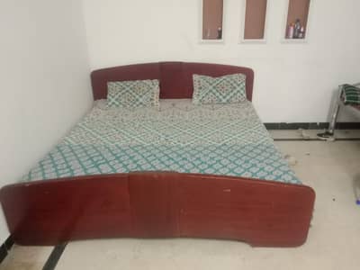 King size wooden double bed with used mattress B17 Islamabad