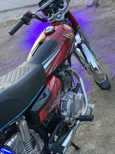 Urjent sell full modified bike : 03155892923