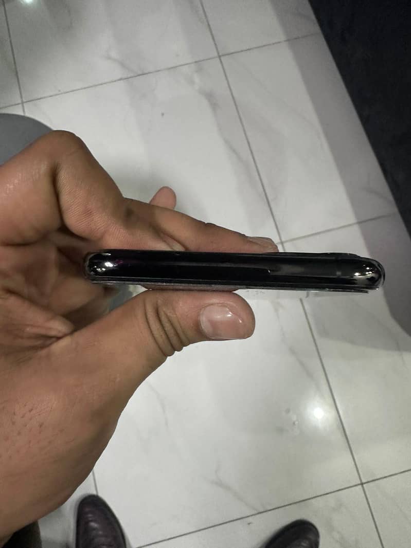 iphone 11 pro max 3