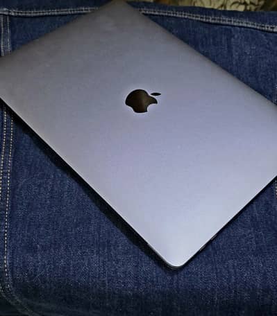 MacBook Pro| 16GB RAM | 2.9GHz i5 | 4 Thunderbolt Ports | 256GB
