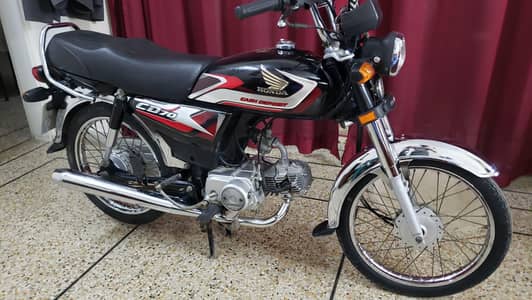 Honda CD70 2025