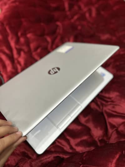HP Slim Latop Core i5 5th gen 10/10 For sale