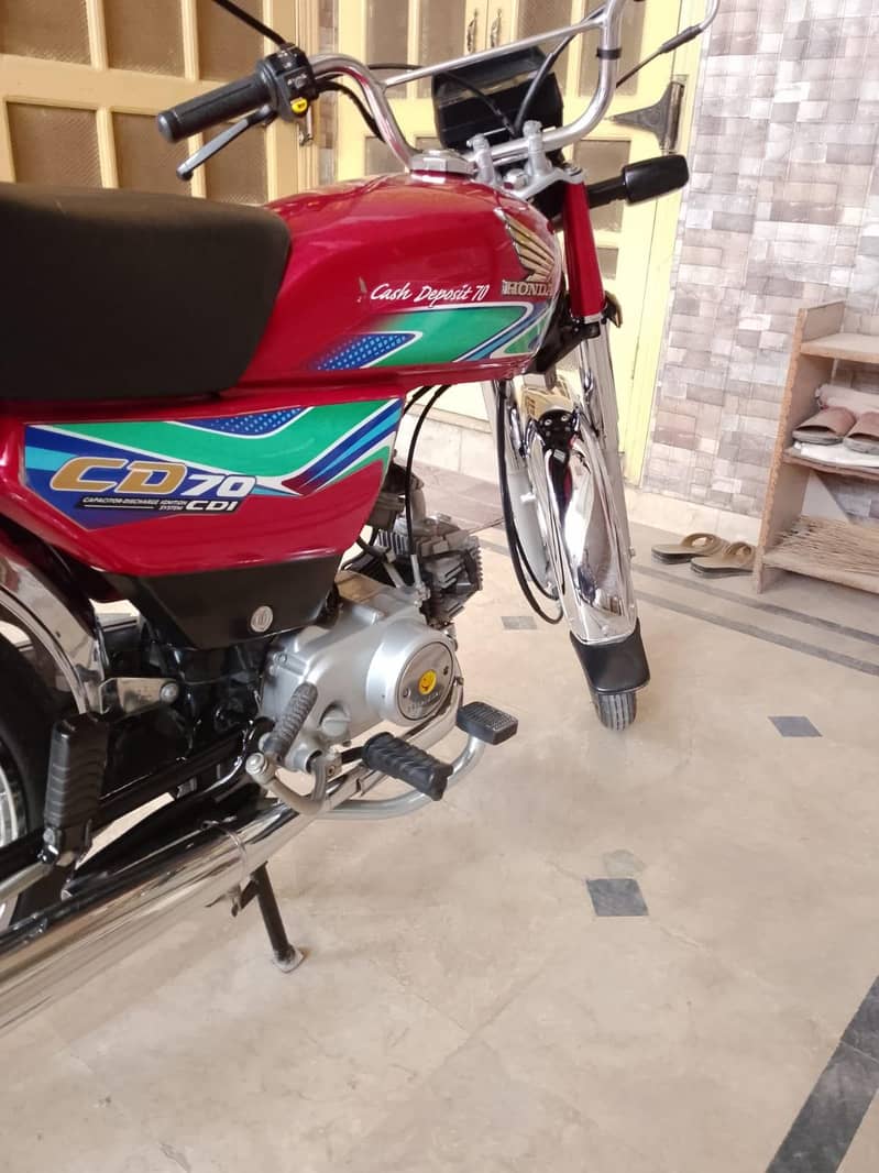 ہونڈا سی ڈی 70 ریڈ کلر 0
