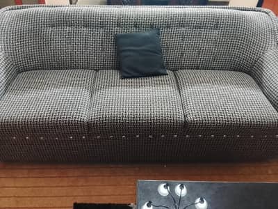 selling sofa set