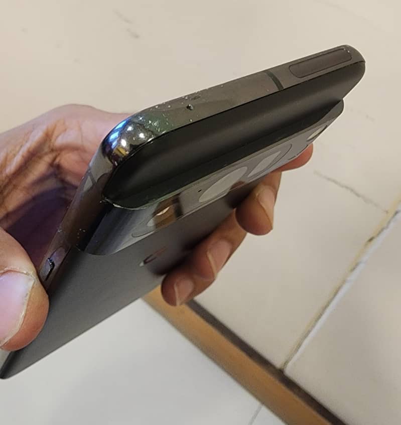 Google Pixel 8 Pro 4