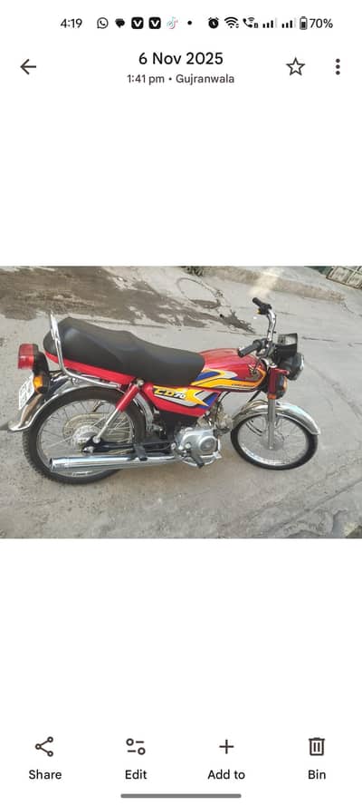 Honda CD 70 red color
