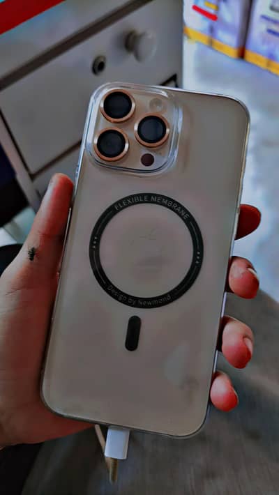 I phone 16pro max.   /0/3/1/2/1/3/8/9/7/3/9