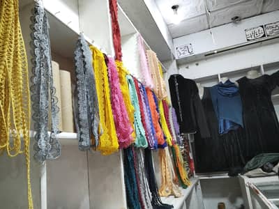 Lace shop with 2 counter and 5 window