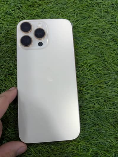 Iphone 16 pro max non pta  256gb in 10/10 for sale