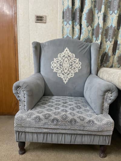 urgent for sale sofa set 5 sets