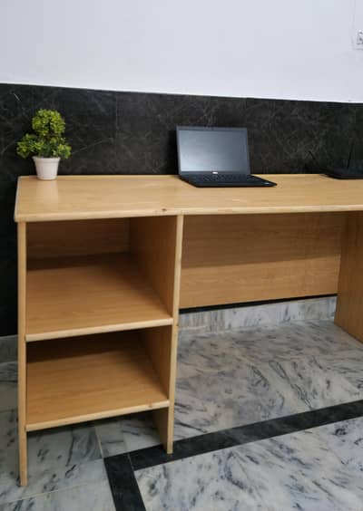 study/office/gaming table for sale