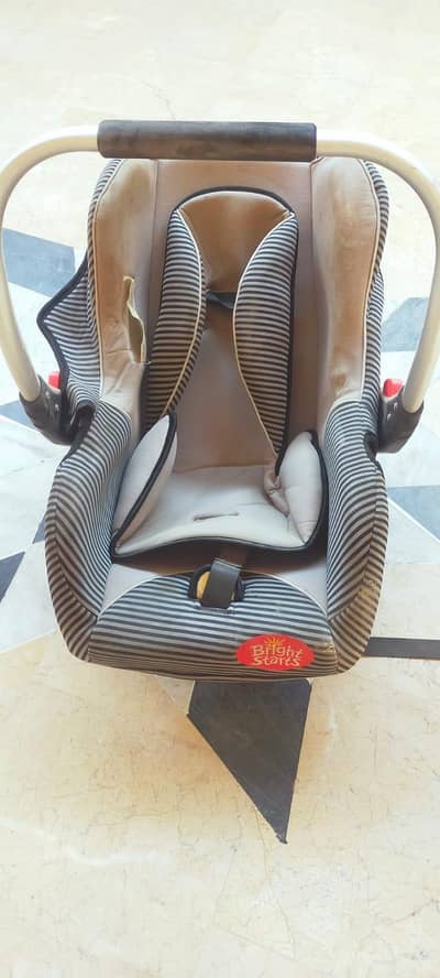 baby chair of tinnies brand, dancing chair and bath tub