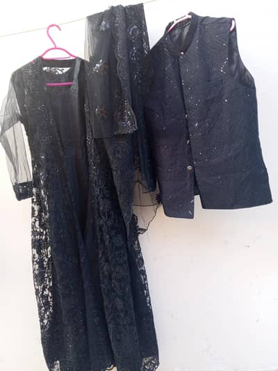 here I sell beautiful black couple set.