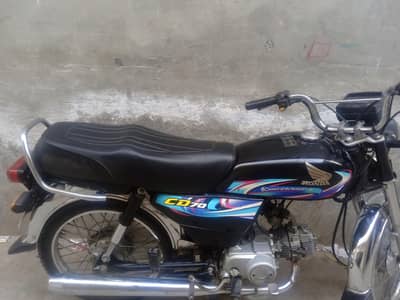 10/10 condition hy full ok bike koi km nhi hone Wala .