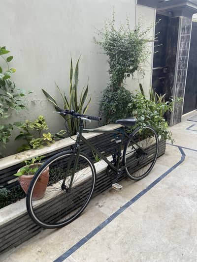 Yadea Commuter bicycle - for sale.