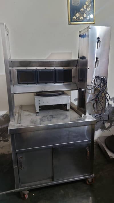 Shawarma machine and mini Gase hot plate will alot of accessories