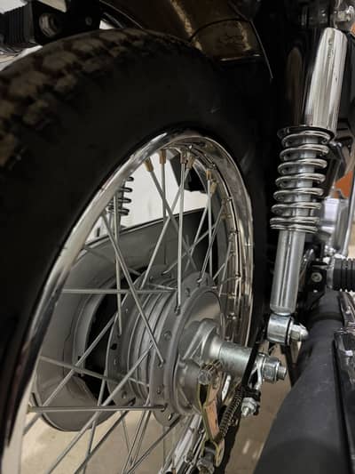 Honda CG125 Brand New 900KM Drive First Oil Change 500