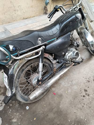 CD 70 gud condition 03010873045