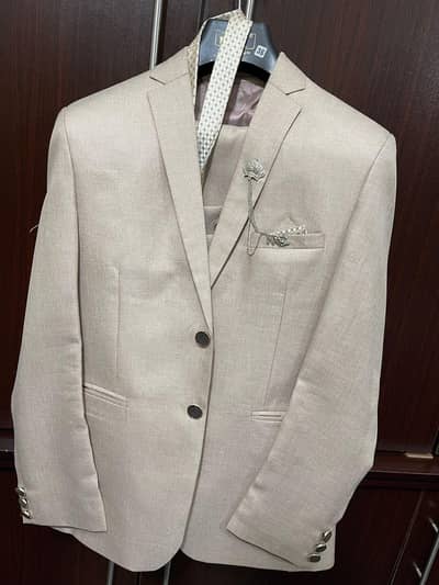 3 PC man wear baige colour
