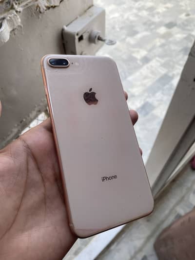 iPhone 8 Plus