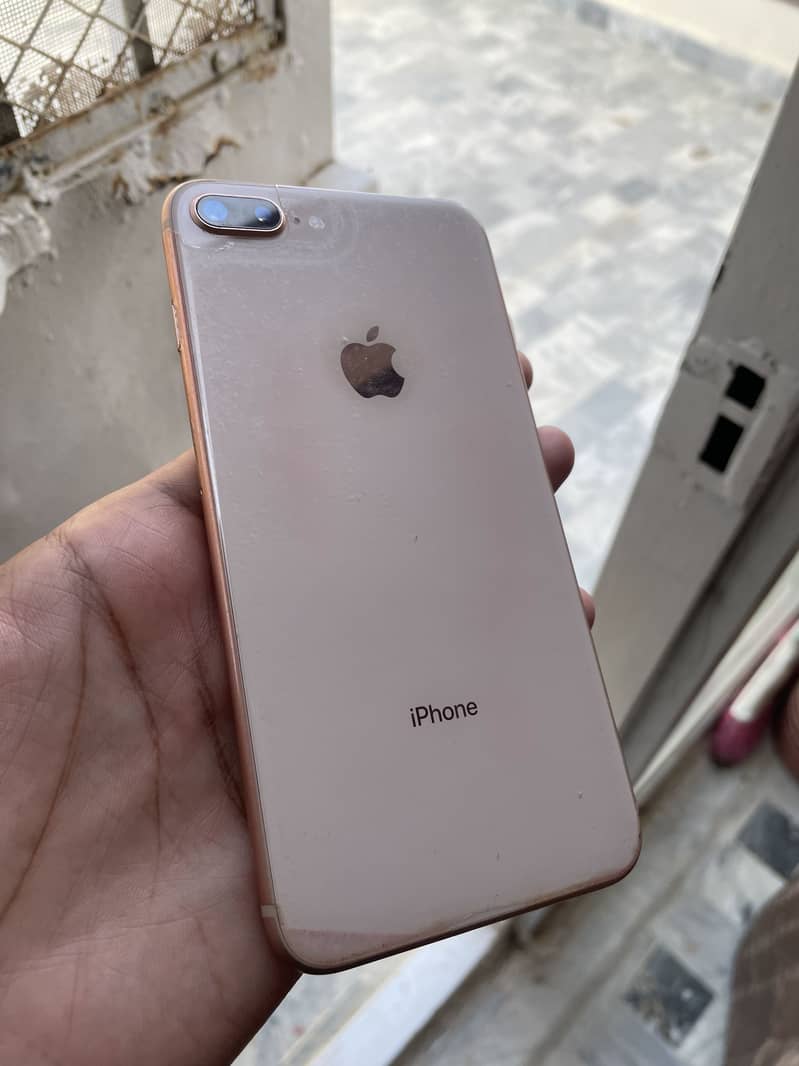 iPhone 8 Plus 7