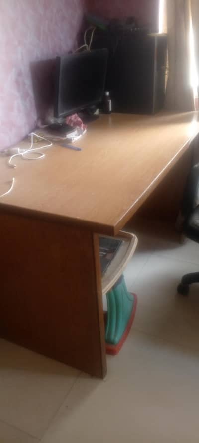 15000 big size Office Table in Good Condition