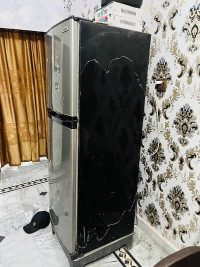 Oreint fridge almost new