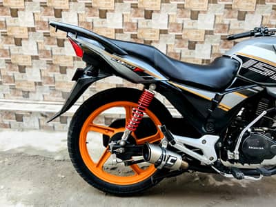 HONDA CB 150F SILVER