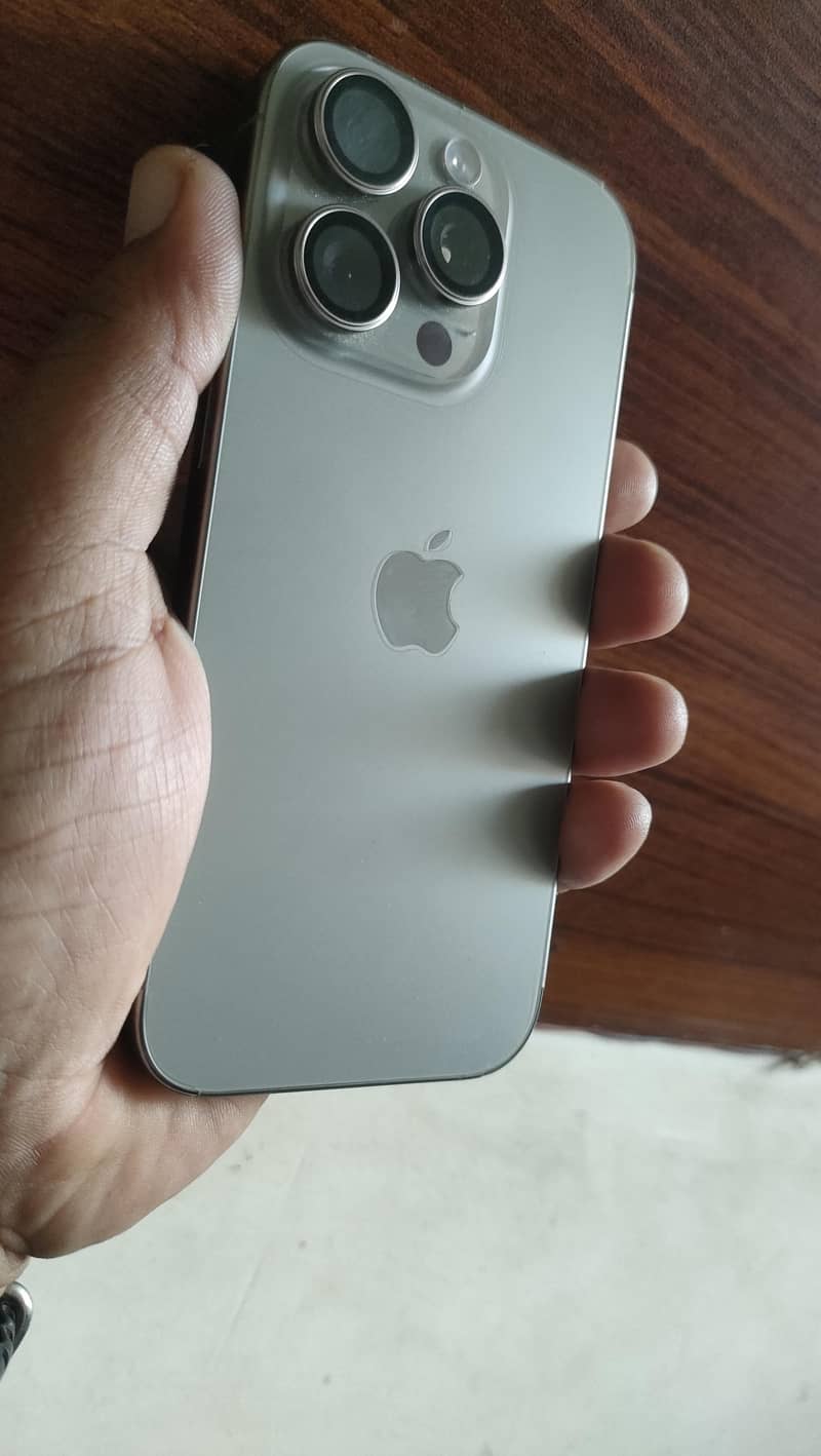 iphone 16 pro 0